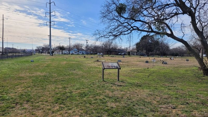 The L.A. Davis Cemetery and Marker. Click for full size. The L.A. Davis Cemetery and Marker image. Click for full size.