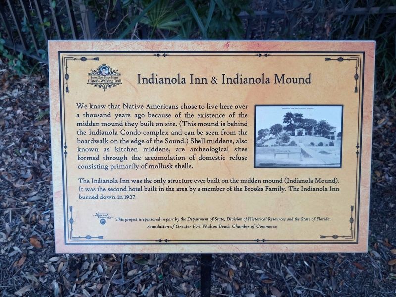 Indianola Inn & Indianola Mound Marker image. Click for full size.
