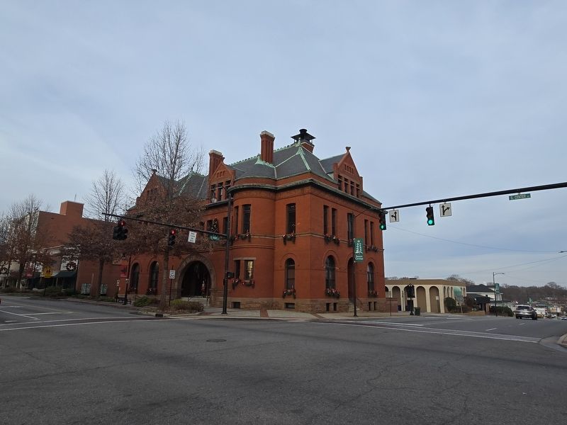 U.S. Post Office and Federal Building Marker from intersection of S. Center and E. Front Streets image. Click for full size.