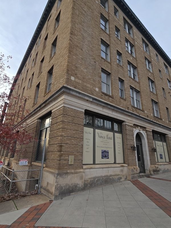 Marker at the SE corner of the Vance Hotel Building image. Click for full size.