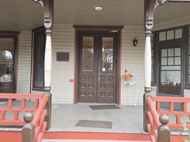 Lowenstein-Henkle House Marker to the left of the entrance image. Click for full size.