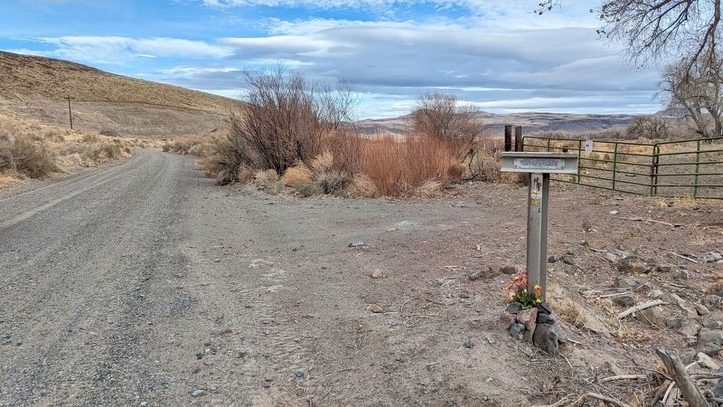 Carson Trail - Susans Bluff Crossing Marker image. Click for full size.