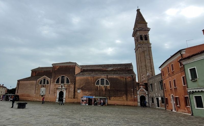 The view of the memorial on the Church of Saint Martin Bishop image. Click for full size.