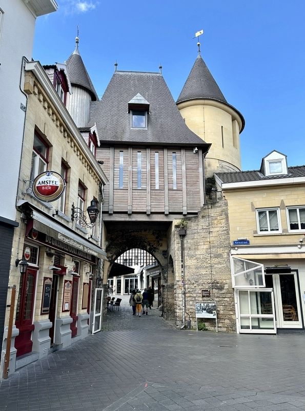 Grendelpoort - south side of the gate image. Click for full size.