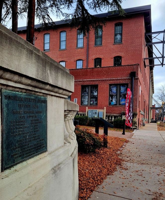 Worsham Street Bridge Dedication Plaque image. Click for full size.