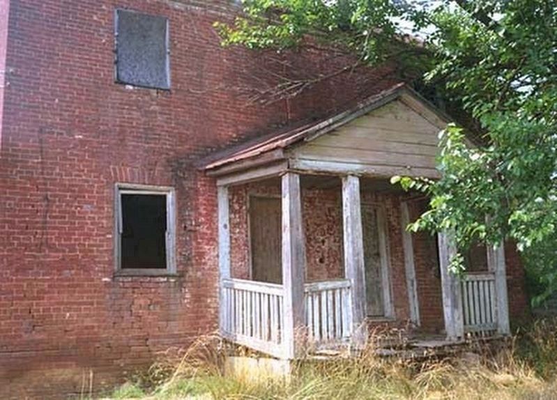 The house that is now in ruins as seen in 1997. image. Click for full size.