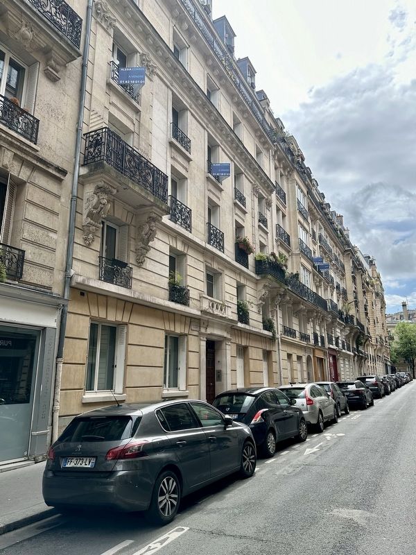 L��cole Po�tique de Lunain Marker - wider view image. Click for full size.