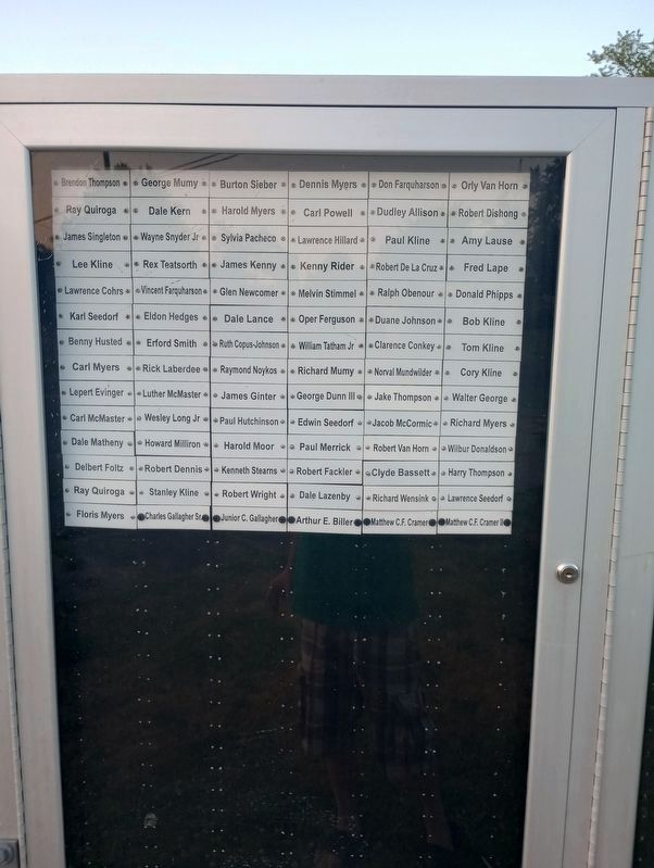 Hoytville Veterans Memorial image. Click for full size.