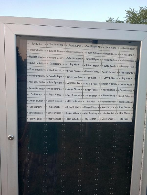 Hoytville Veterans Memorial image. Click for full size.