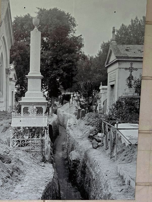 Close Up of Marker Photo image. Click for full size.