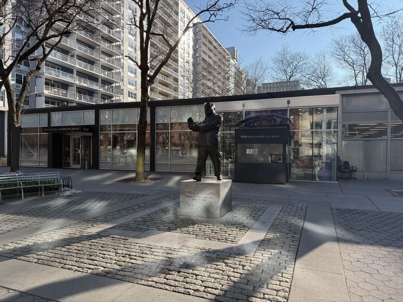 Fiorello LaGuardia Statue image. Click for full size.