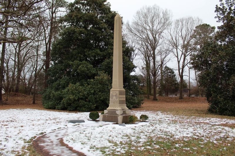 Confederate Soldiers and Sailors Monument with rededication tablets image. Click for full size.