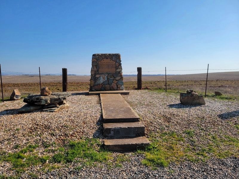 Overland Emigrant Trail Marker image. Click for full size.