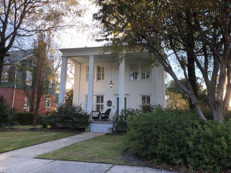 Fonvielle-Currin House Marker. Click for full size. Fonvielle-Currin House Marker image. Click for full size.