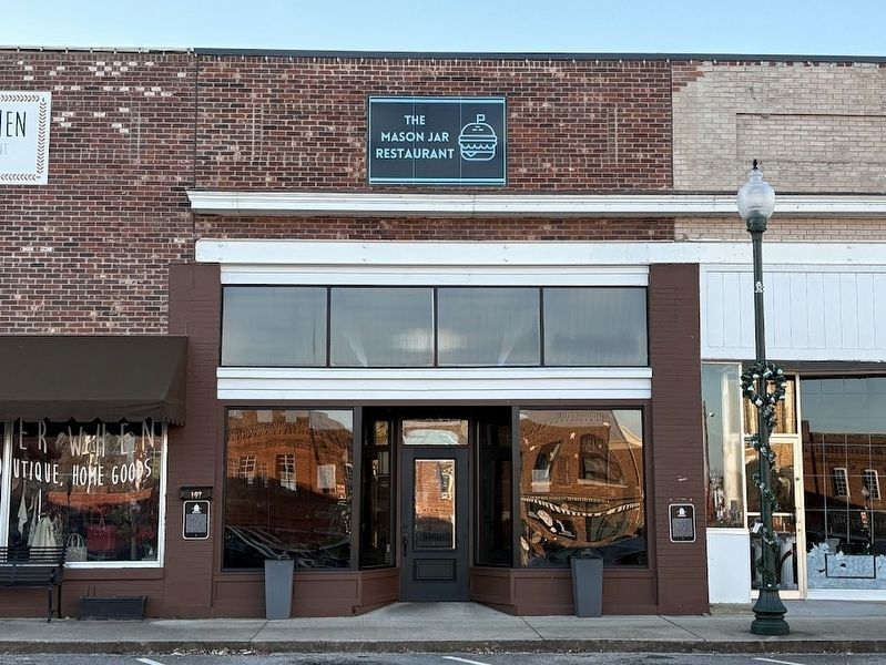 Former site of Thompson and Cooper Marker (marker on right). Click for full size. Former site of Thompson and Cooper Marker (marker on right) image. Click for full size.