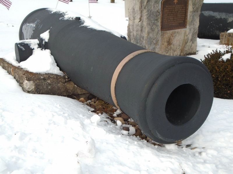 Civil War Memorial Cannon image. Click for full size.