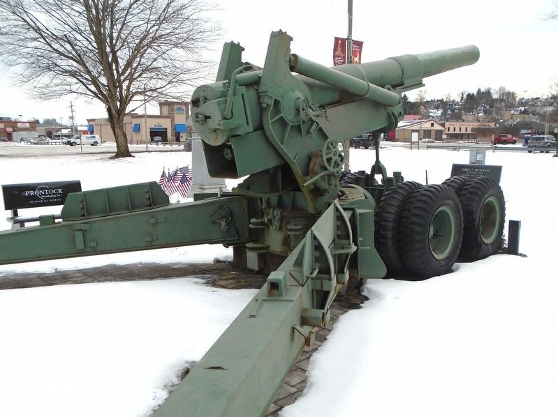 War Memorial Howitzer. Click for full size. War Memorial Howitzer image. Click for full size.