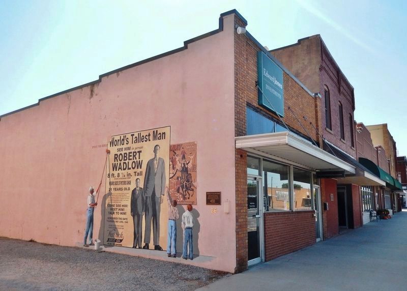 World's Tallest Man Marker image. Click for full size.