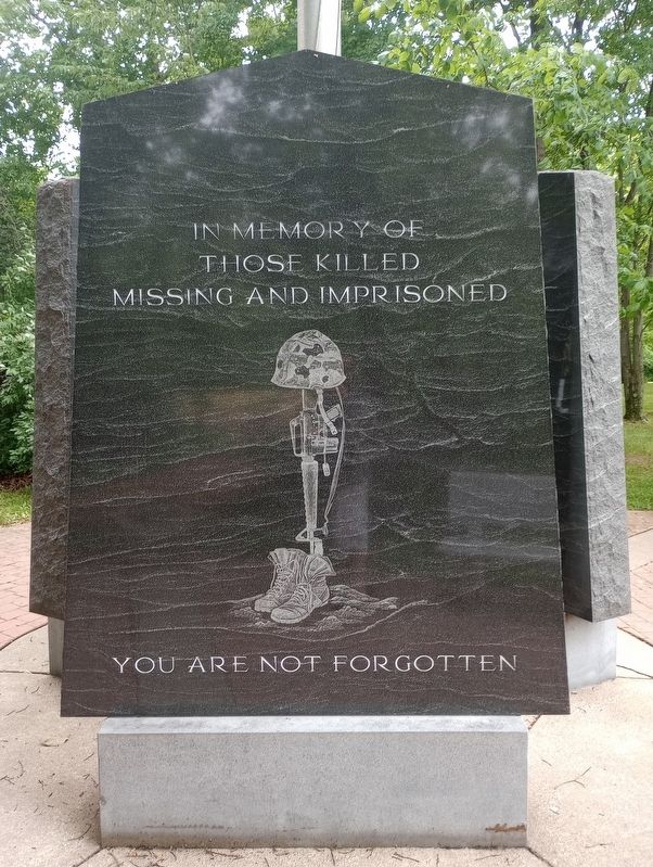 Vietnam Veterans Memorial image. Click for full size.