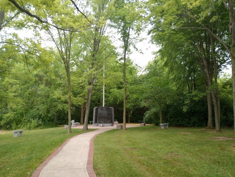 Vietnam Veterans Memorial image. Click for full size.