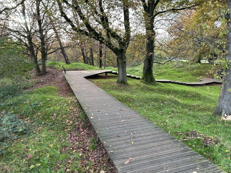 Hill 60 Path, Viewed from Marker image. Click for full size.