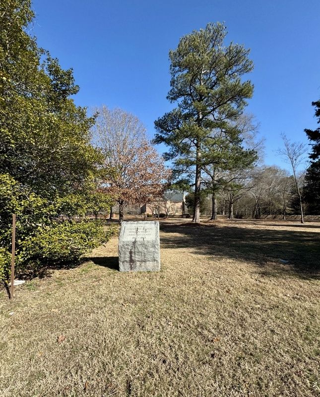 Confederate Soldiers Memorial image. Click for full size.