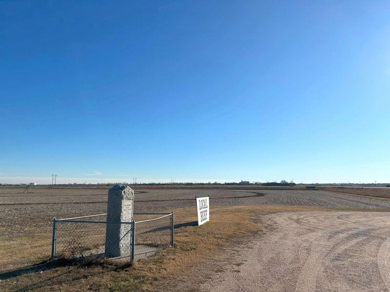 Old Indian Trail Monument, from the north. Click for full size. Old Indian Trail Monument, from the north image. Click for full size.