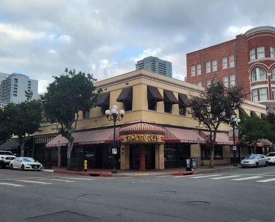 Ingle Building and Marker image. Click for full size.