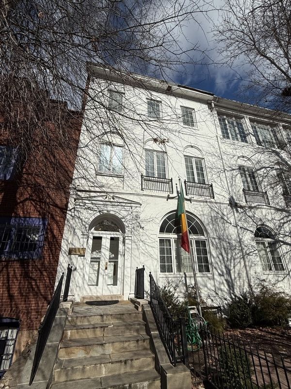 2131 R Street Northwest in Sheridan-Kalorama image. Click for full size.