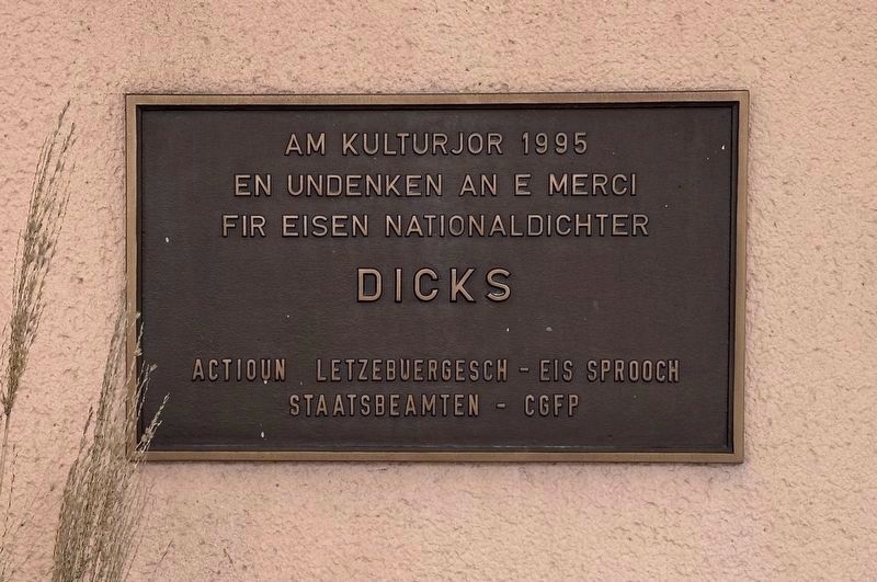 Edmond de la Fontaine 1995 commemorative plaque. Click for full size. Edmond de la Fontaine 1995 commemorative plaque image. Click for full size.
