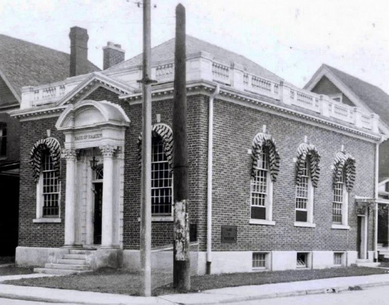 Bank of Hamilton Locke Branch, 1920 image. Click for full size.