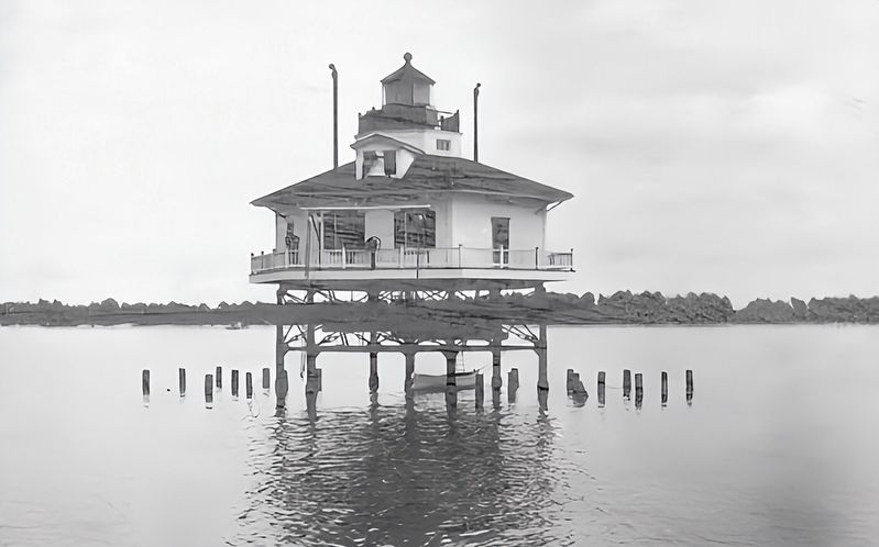 Pages Rock Lighthouse image. Click for full size.