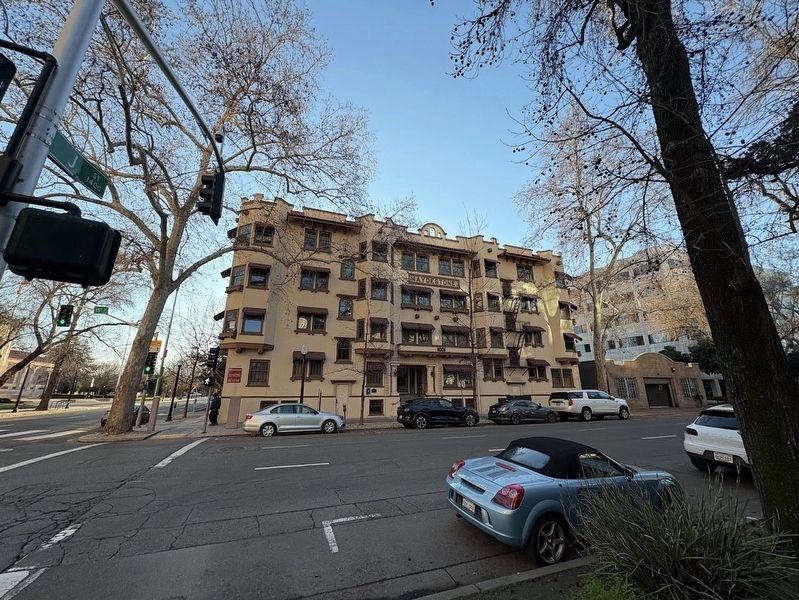 Maydestone Apartments image. Click for full size.