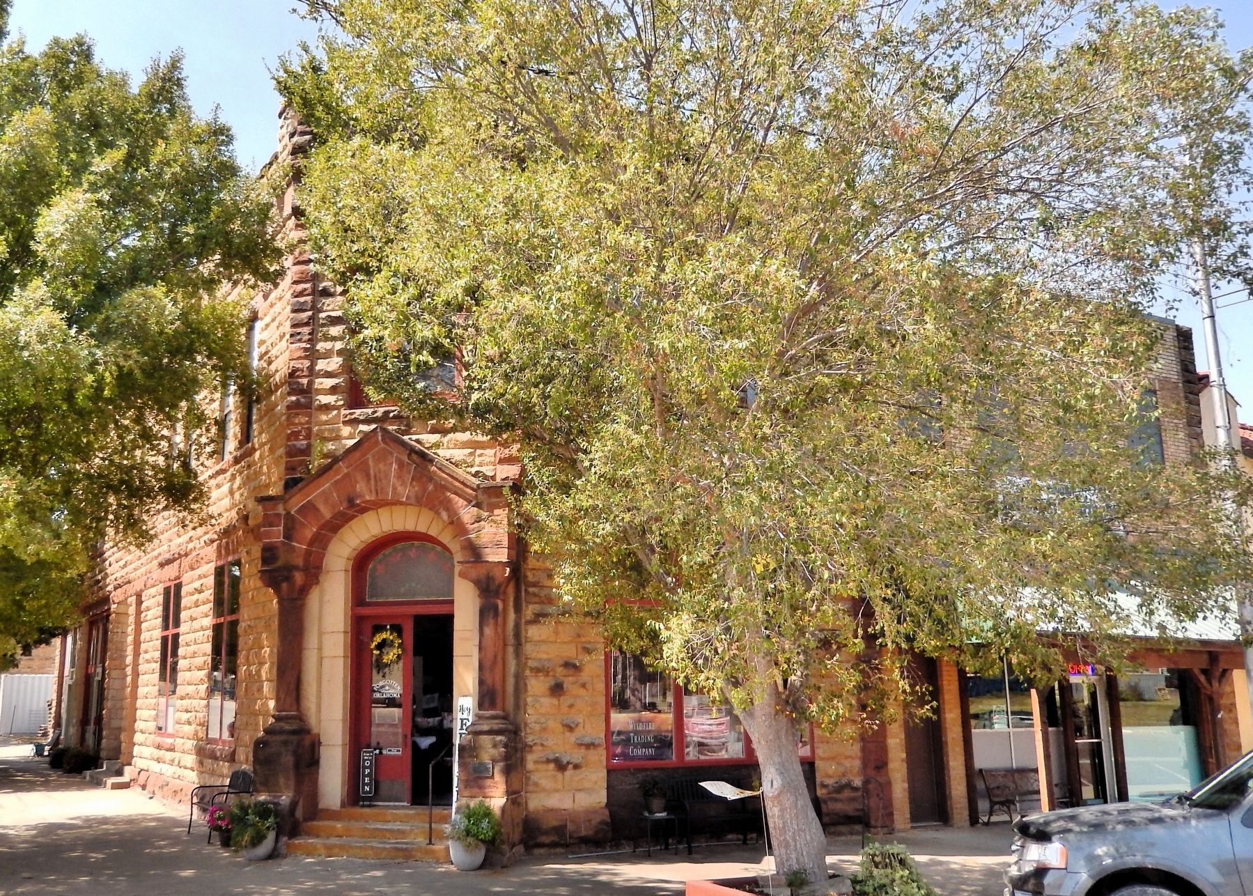 Arkansas Valley National Bank (<i>southeast elevation</i>) image. Click for full size.