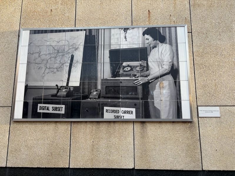 First Commercial Modem photo and marker image. Click for full size.