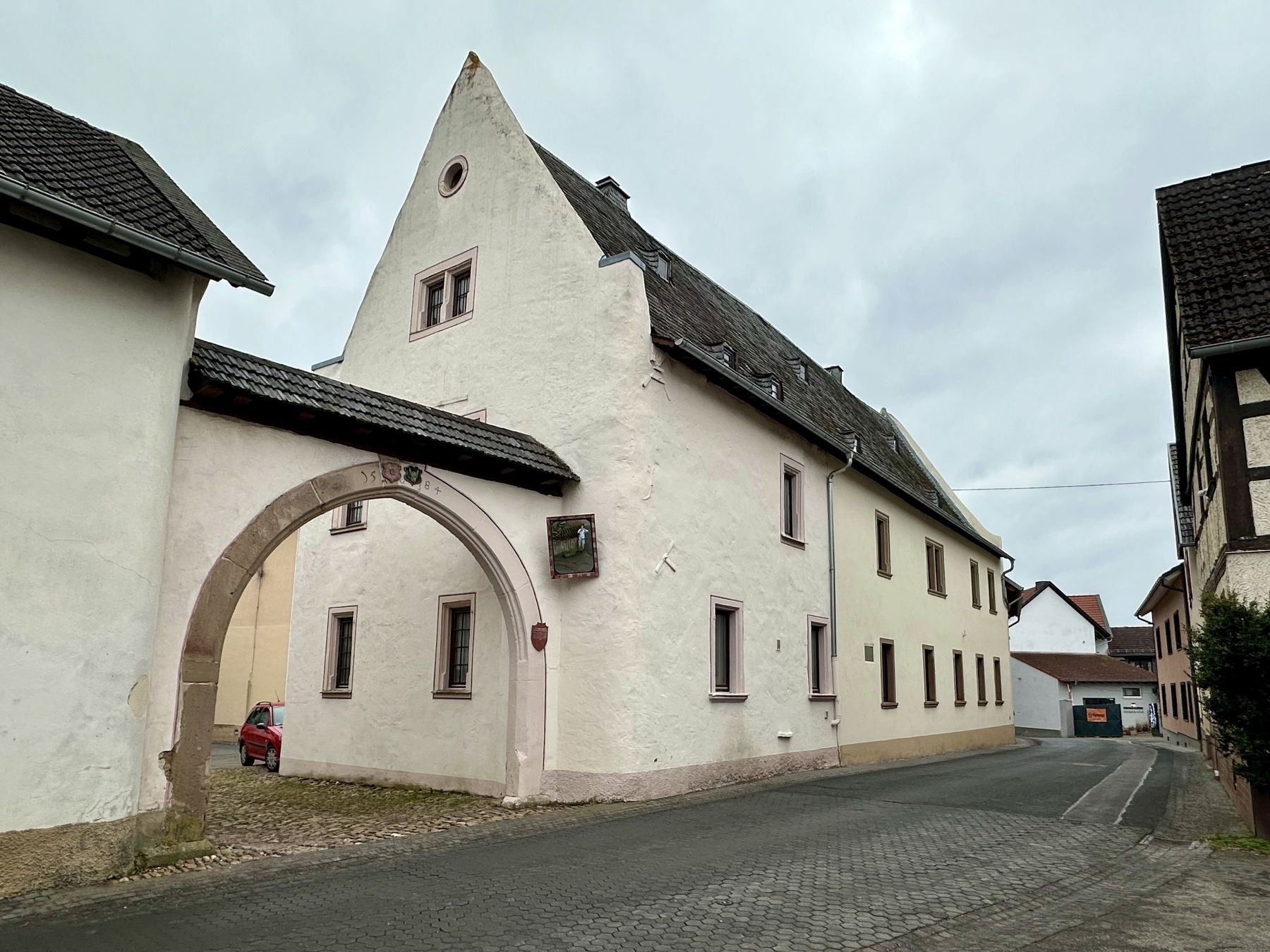 Ehemaliges Amtshaus / Former Administrative Building and Marker image. Click for full size.