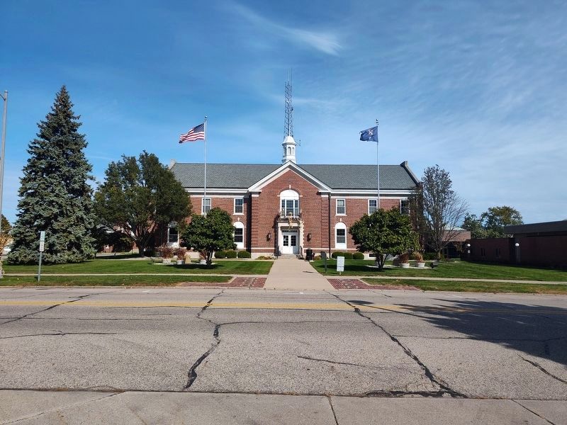 Grand Haven City Hall image. Click for full size.