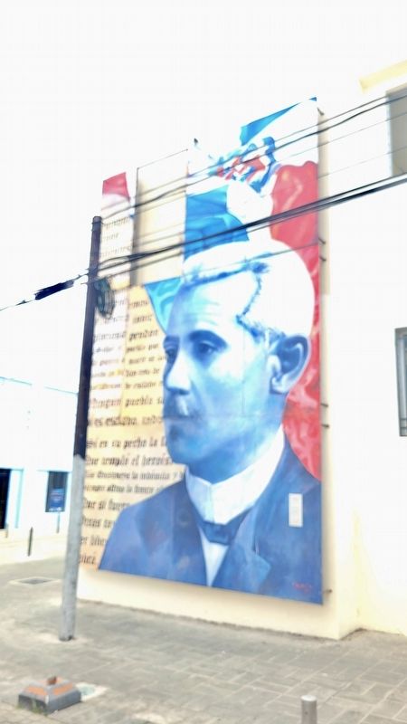 The view of the Men of History Marker along the building image. Click for full size.