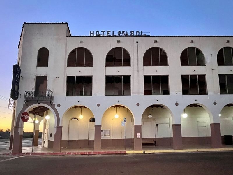 Hotel del Sol (del Ming) and Marker image. Click for full size.
