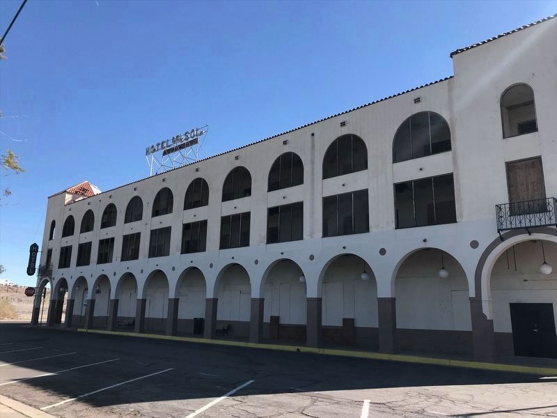 Hotel del Sol (del Ming) image. Click for full size.