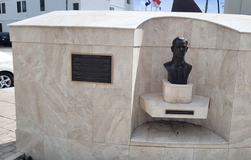 The Dr. Roy Edison Statue and Marker image. Click for full size.