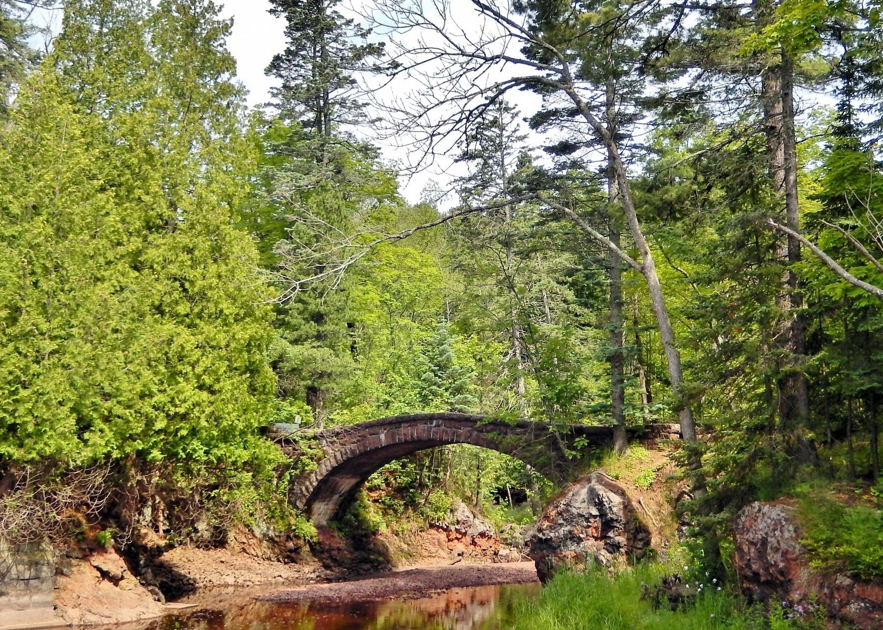 Tischer Creek & Stone Arch Bridge. Click for full size. Tischer Creek & Stone Arch Bridge image. Click for full size.
