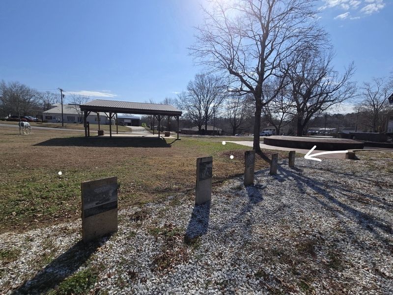 Full view of Veterans Park Memorials. World War I Memorial indicated by the arrow. Click for full size. Full view of Veterans Park Memorials. World War I Memorial indicated by the arrow image. Click for full size.
