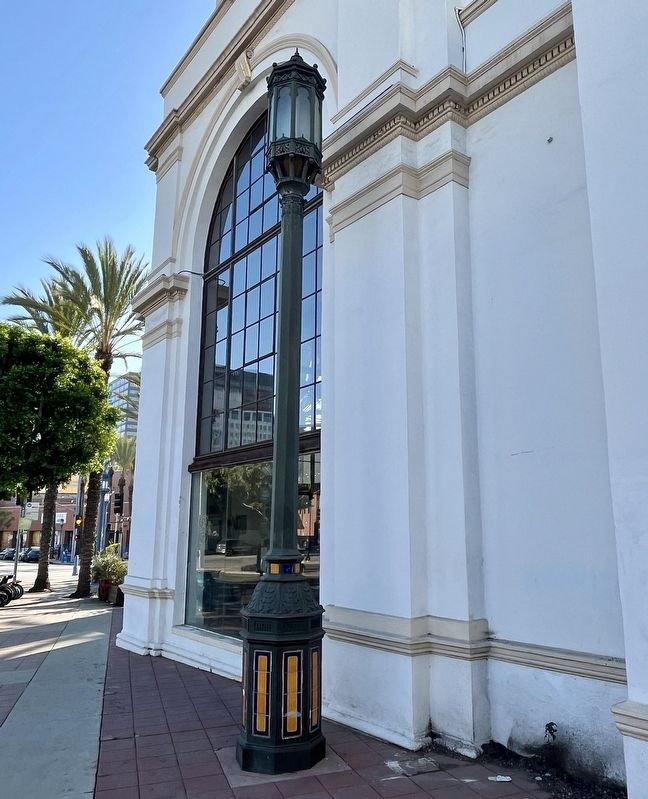 Ornamental Streetlight. Click for full size. Ornamental Streetlight image. Click for full size.