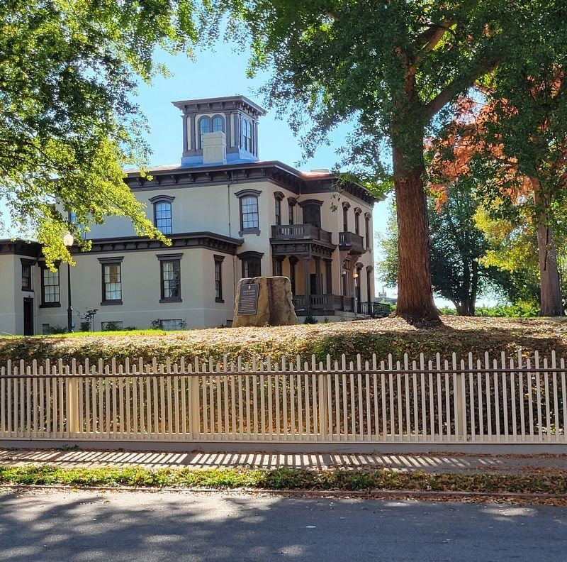 The Sutherlin Mansion image. Click for full size.