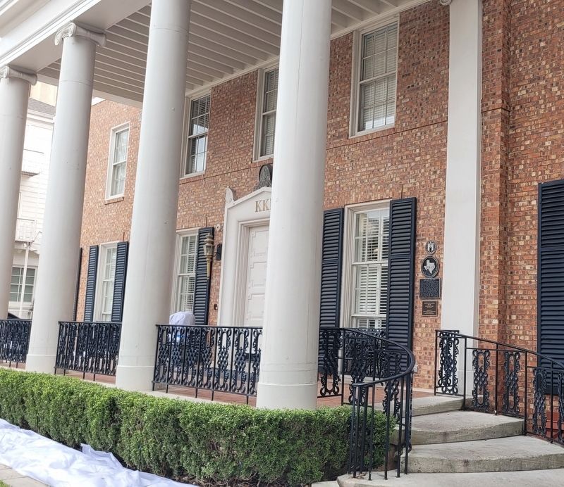 The front porch of the Κappa Κappa Gamma House with the Marker. Click for full size. The front porch of the Κappa Κappa Gamma House with the Marker image. Click for full size.