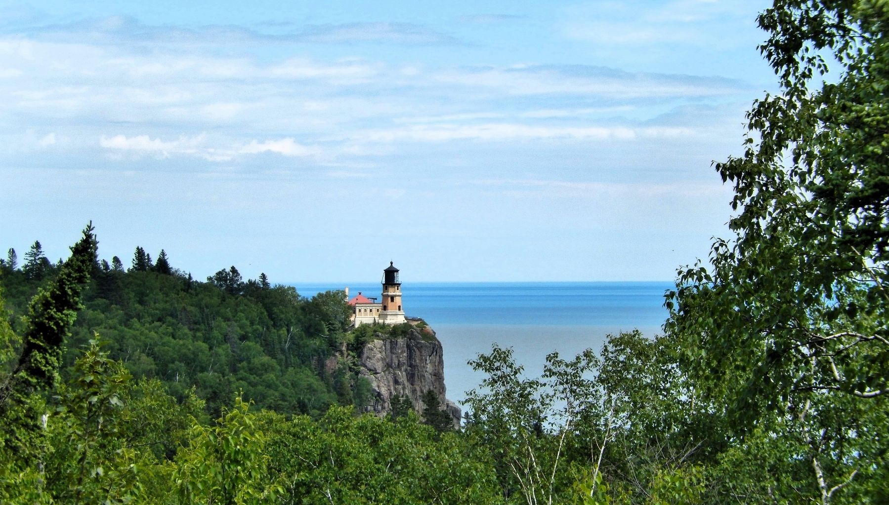 Split Rock Lighthouse. Click for full size. Split Rock Lighthouse image. Click for full size.