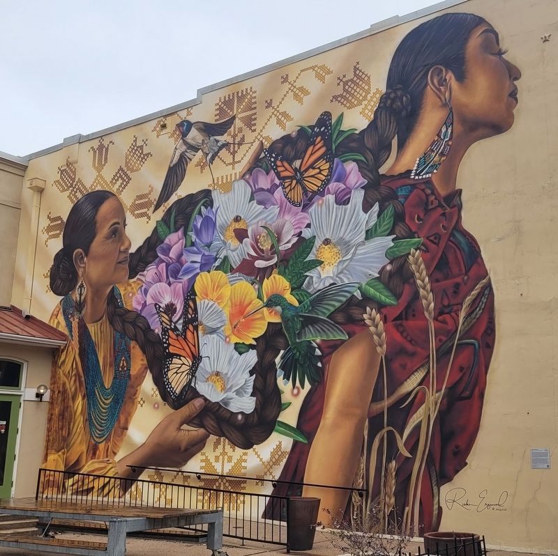 Ruben Esquivel�s Generational Ties mural and marker image. Click for full size.