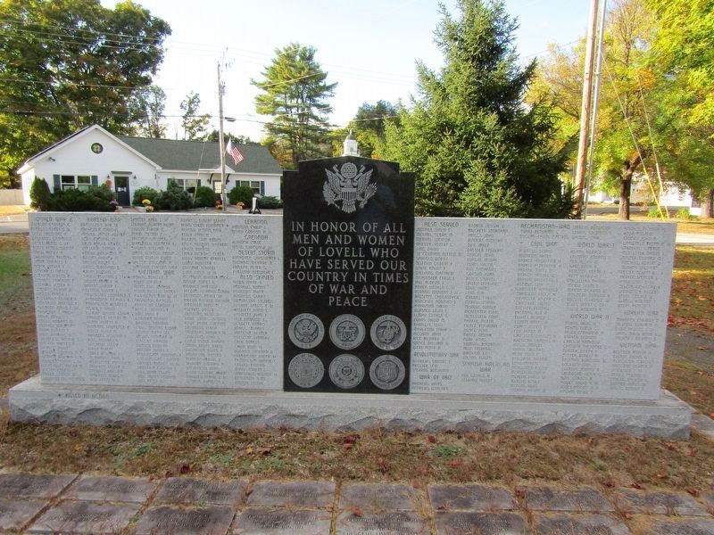 Lovell Veterans Memorial image. Click for full size.