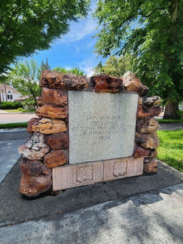 The O'Farrell Cabin Marker Reverse image. Click for full size.